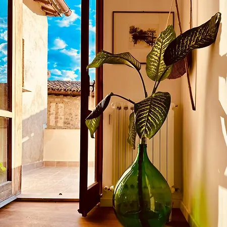 Maison Le Calle Pensión Vallo di Nera